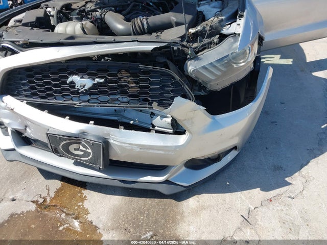 1FATP8EM4F5330535 Ford Mustang V6