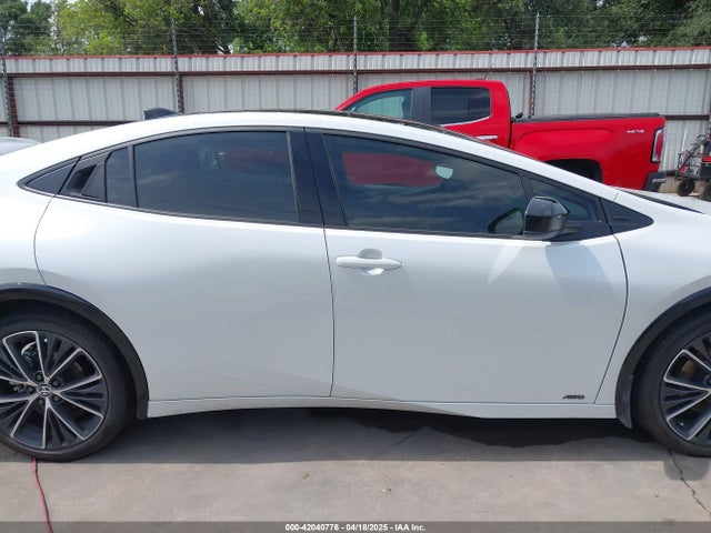 JTDADABU9P3002045 Toyota Prius Xle Awd-e