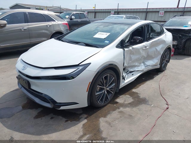 JTDADABU9P3002045 Toyota Prius Xle Awd-e