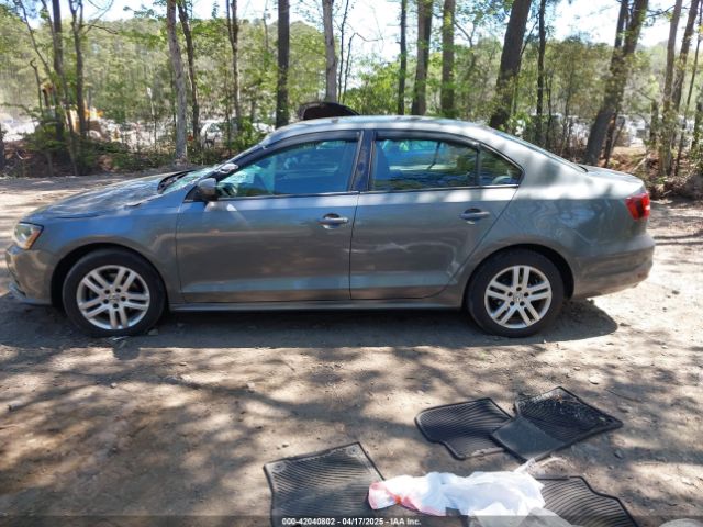 3VW2B7AJ5JM257735 Volkswagen Jetta 1.4t S