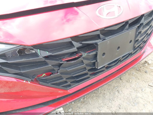 5NPLL4AGXNH072597 Hyundai ELANTRA SE