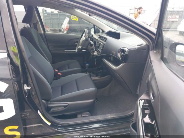 JTDKDTB3XG1123010 Toyota Prius C Two