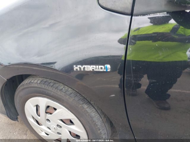 JTDKDTB3XG1123010 Toyota Prius C Two