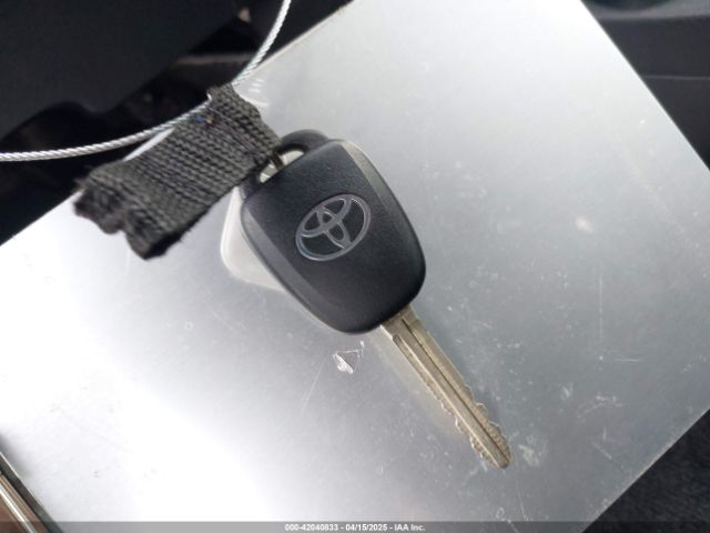 JTDKDTB38G1121451 Toyota Prius C Two