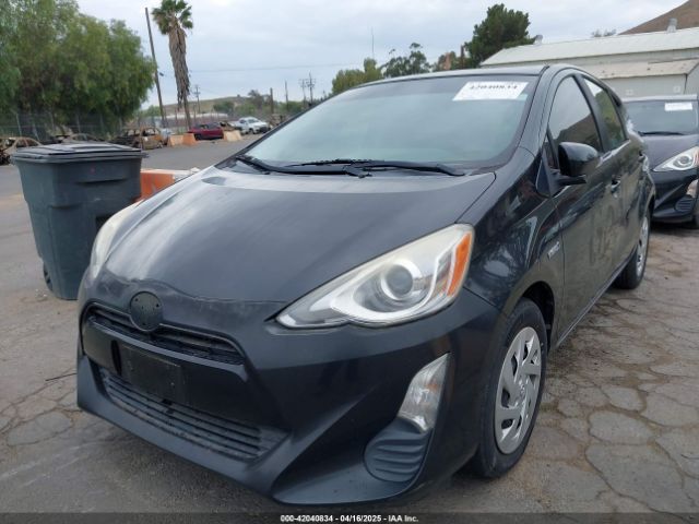 JTDKDTB3XG1120950 Toyota Prius C Two