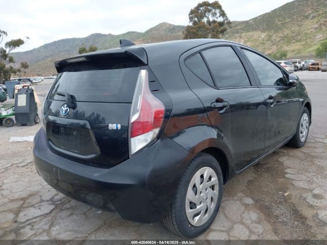 JTDKDTB3XG1120950 Toyota Prius C Two
