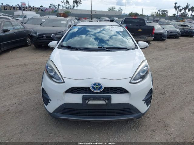 JTDKDTB30J1599516 Toyota Prius C Two