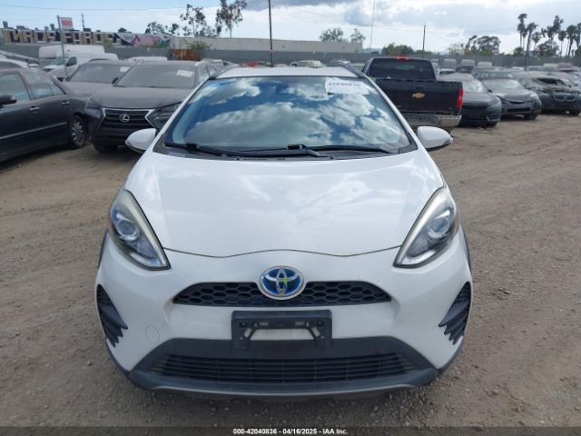 JTDKDTB30J1599516 Toyota Prius C Two