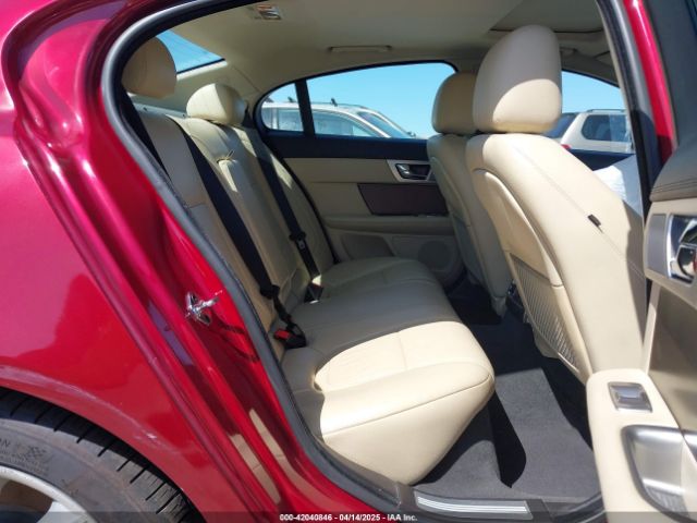 2013 JAGUAR XF SAJWA0E70D8S72036 Photo 7