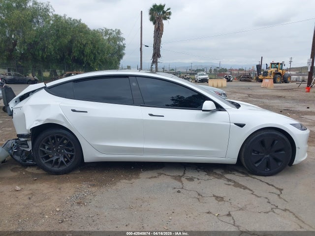 5YJ3E1EB6RF842807 Tesla MODEL 3