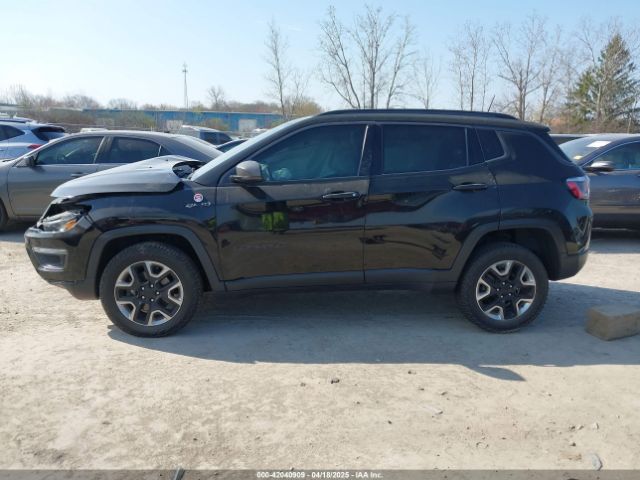 3C4NJDDB5JT419276 Jeep Compass Trailhawk 4x4