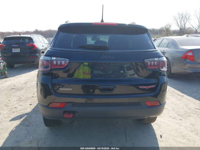 3C4NJDDB5JT419276 Jeep Compass Trailhawk 4x4
