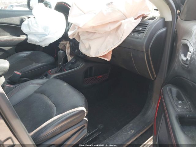 3C4NJDDB5JT419276 Jeep Compass Trailhawk 4x4