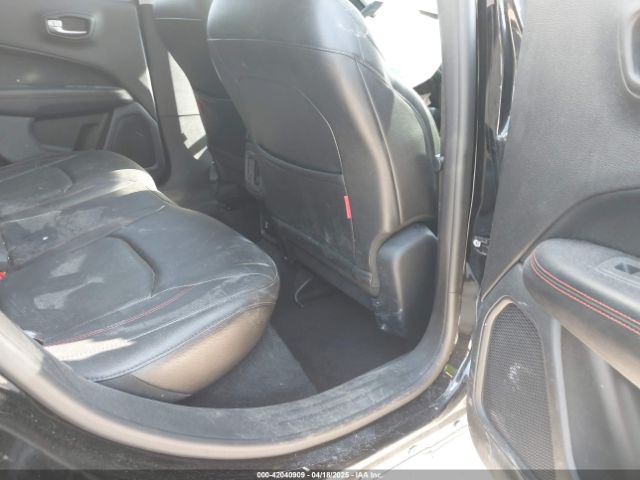 3C4NJDDB5JT419276 Jeep Compass Trailhawk 4x4