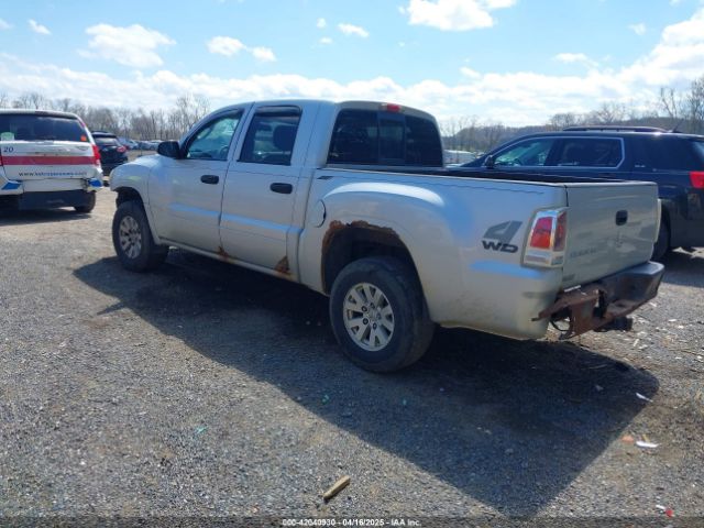 2006 MITSUBISHI RAIDER 1Z7HT28K26S538177 Photo 2