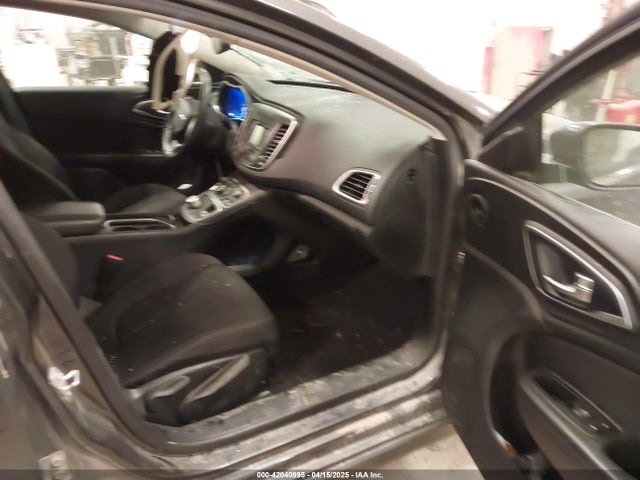 1C3CCCAB8FN623999 Chrysler 200 Limited