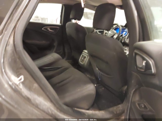 1C3CCCAB8FN623999 Chrysler 200 Limited