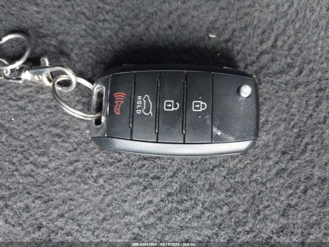 5XYPGDA56HG209874 KIA Sorento 3.3l Lx