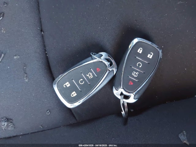 1G1ZD5STXMF073338 Chevrolet Malibu Fwd Lt