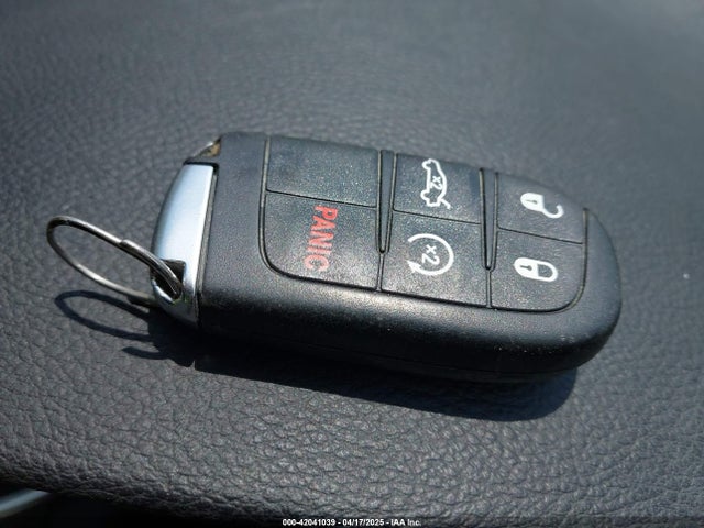 Chrysler 200 Limited 2015 1C3CCCAB1FN757236 Image 11