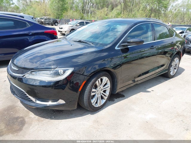 Chrysler 200 Limited 2015 1C3CCCAB1FN757236 Image 2