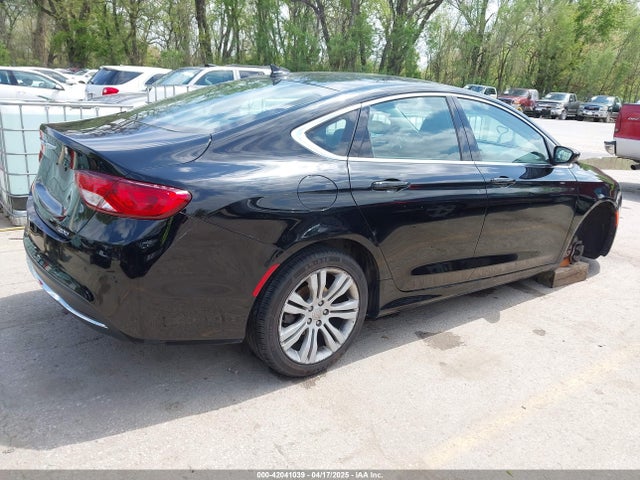 Chrysler 200 Limited 2015 1C3CCCAB1FN757236 Image 4