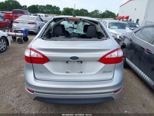 3FADP4BJ9JM125030 Ford FIESTA SE