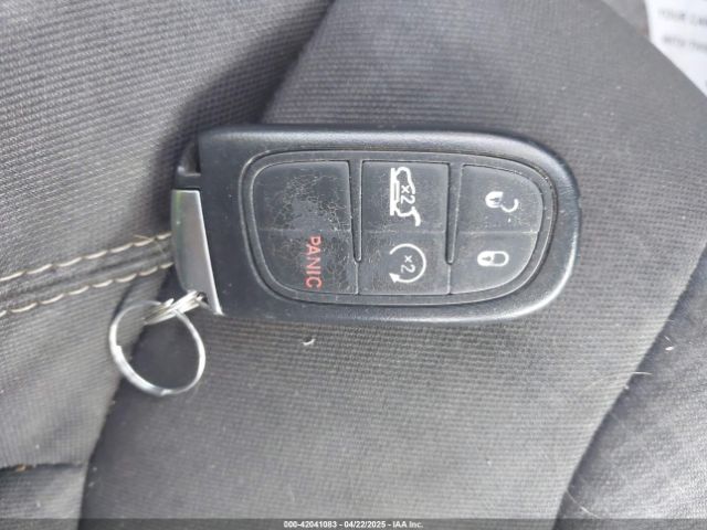 1C4PJLCB1FW723405 Jeep Cherokee Latitude Altitude