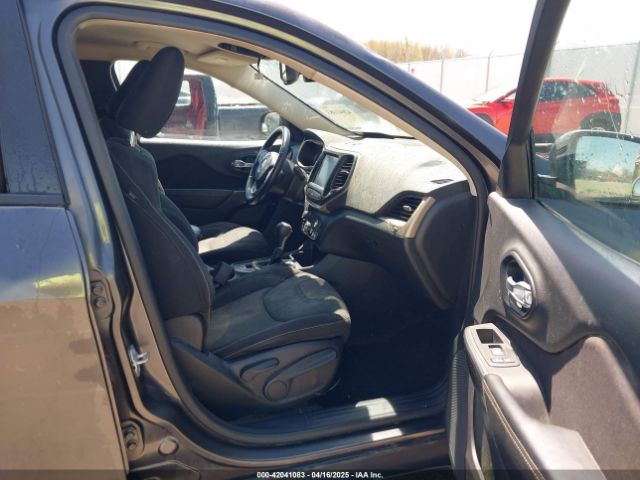 1C4PJLCB1FW723405 Jeep Cherokee Latitude Altitude