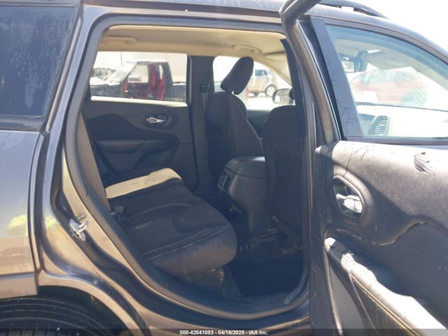 1C4PJLCB1FW723405 Jeep Cherokee Latitude Altitude