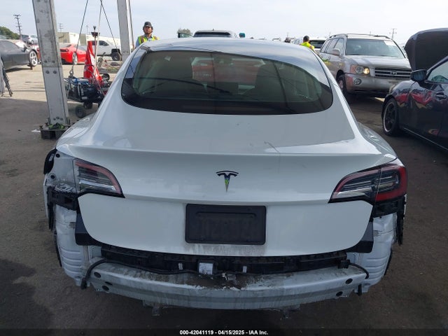 Tesla Model 3 Rear-wheel Drive 2022 5YJ3E1EA5NF299550 Image 17