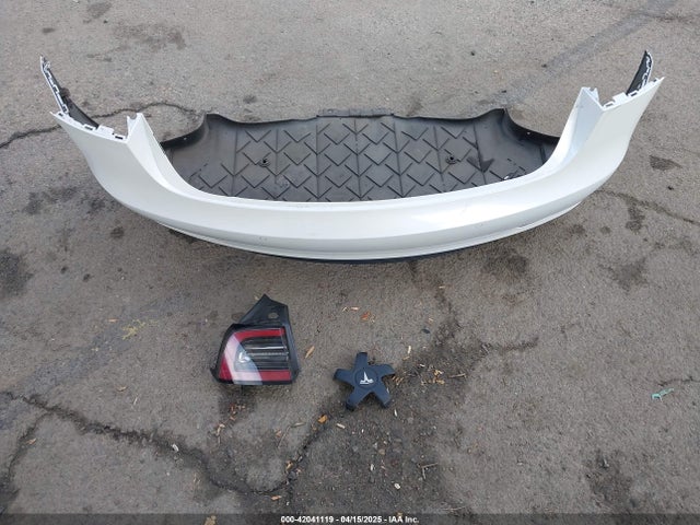 Tesla Model 3 Rear-wheel Drive 2022 5YJ3E1EA5NF299550 Image 12