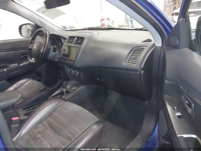 JA4AR3AW5JZ033503 Mitsubishi Outlander Sport 2.4 Se