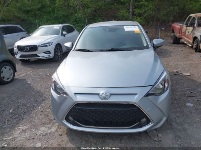 3MYDLBJV3LY709015 Toyota YARIS LE