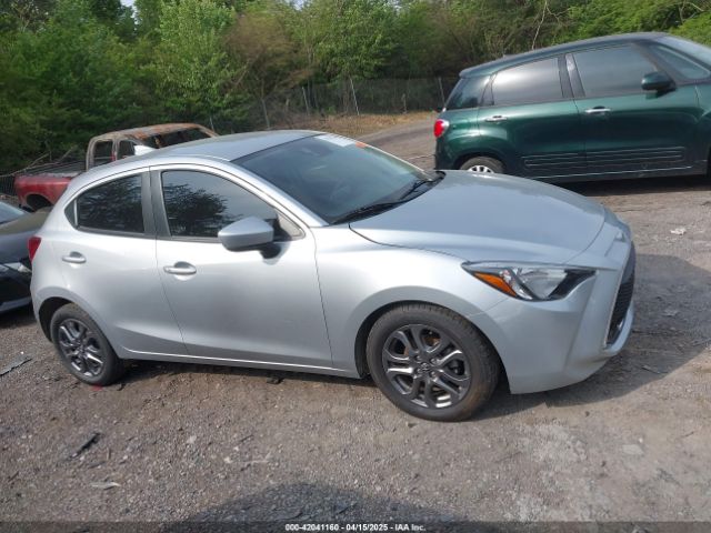 3MYDLBJV3LY709015 Toyota YARIS LE