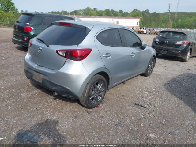 3MYDLBJV3LY709015 Toyota YARIS LE