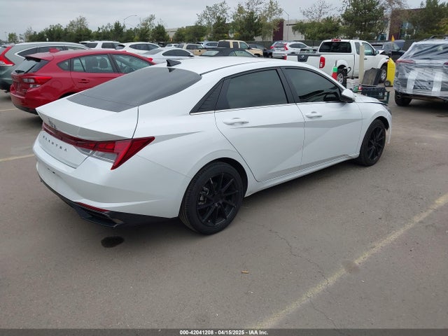 5NPLN4AG3NH074525 Hyundai ELANTRA SEL