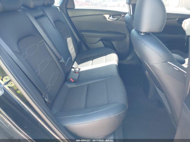 3KPF54AD2PE685043 KIA Forte Gt-line