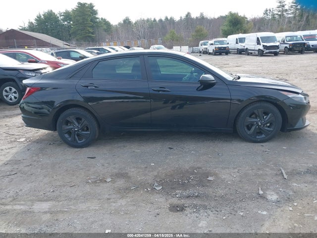KMHLS4AG8NU340311 Hyundai ELANTRA SEL