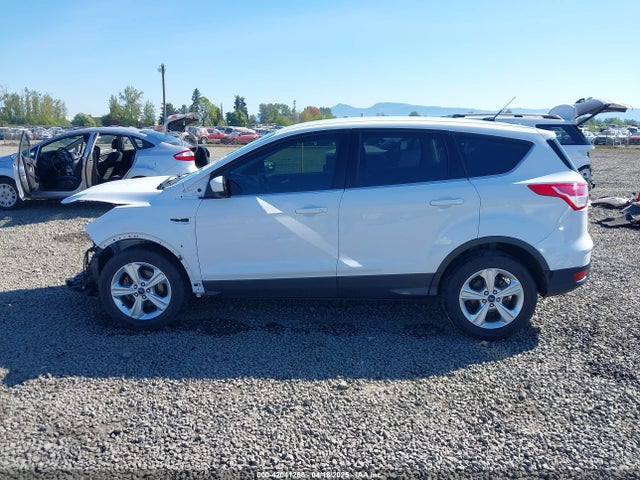 1FMCU0GX4GUB99394 Ford ESCAPE SE