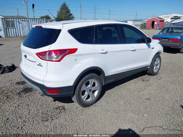 1FMCU0GX4GUB99394 Ford ESCAPE SE