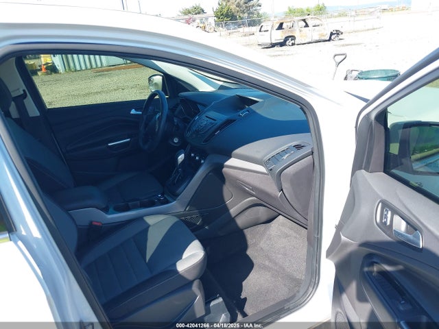 1FMCU0GX4GUB99394 Ford ESCAPE SE