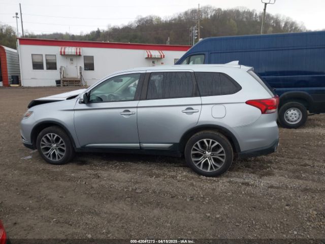 JA4AZ3A37HZ011020 Mitsubishi Outlander Se