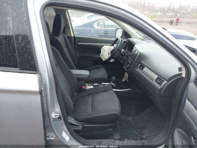 JA4AZ3A37HZ011020 Mitsubishi Outlander Se