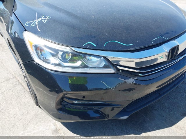 1HGCR2F57HA182689 Honda Accord Sport