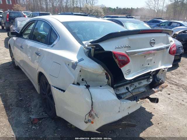 1N4AL3AP8HC288973 Nissan Altima 2.5 Sr