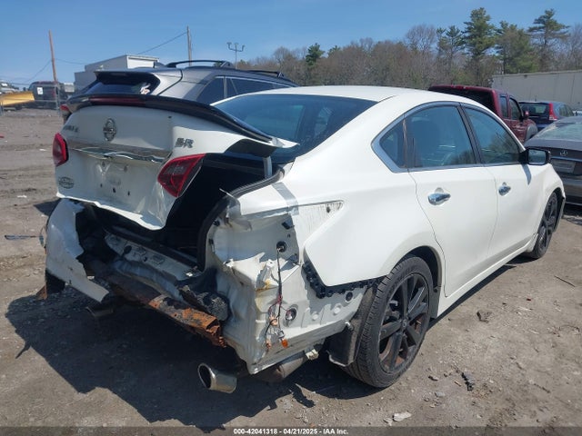 1N4AL3AP8HC288973 Nissan Altima 2.5 Sr