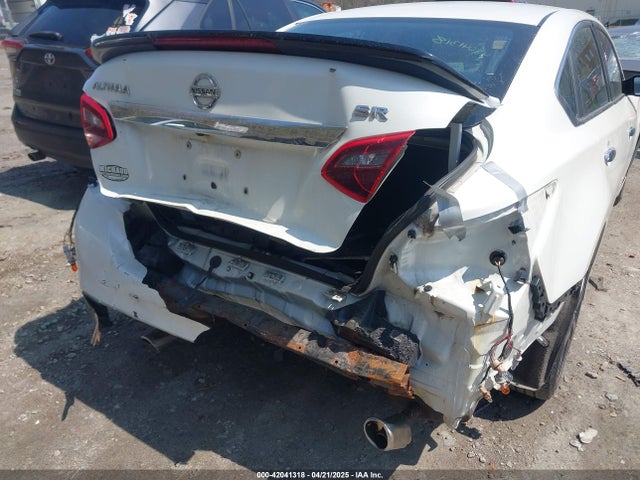 1N4AL3AP8HC288973 Nissan Altima 2.5 Sr