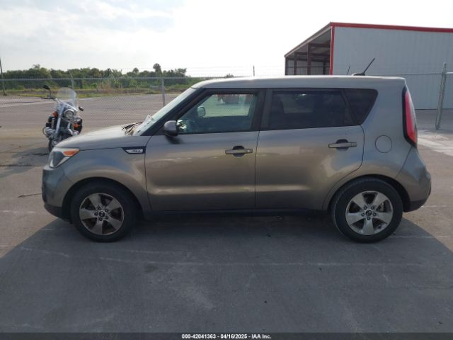KNDJN2A22J7601923 KIA Soul