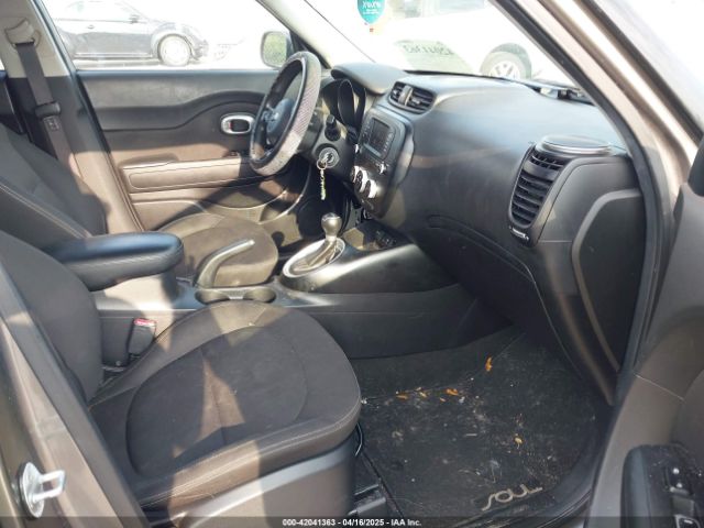 KNDJN2A22J7601923 KIA Soul